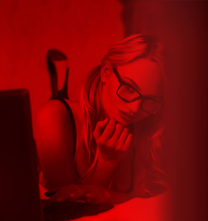 girl texting strangers online